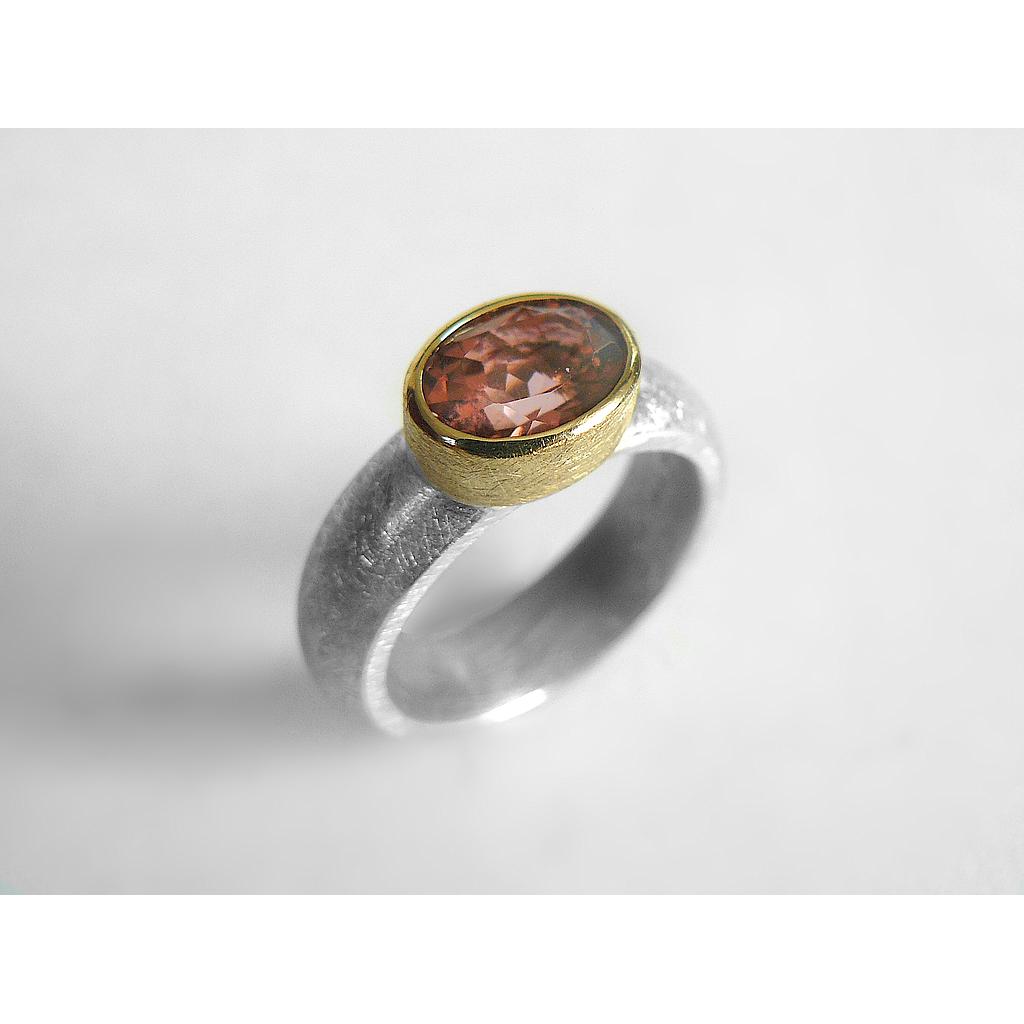 Ring 549