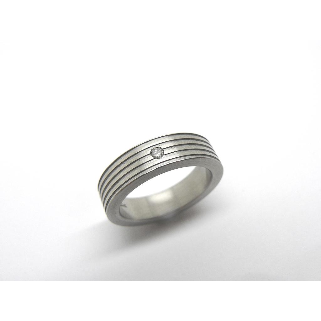 Ring 679 Brillant (VK 190,-€) - unser Angebot abzüglich 35% Aktion